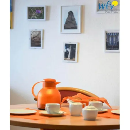 Lovely With Garden Appartement Binz