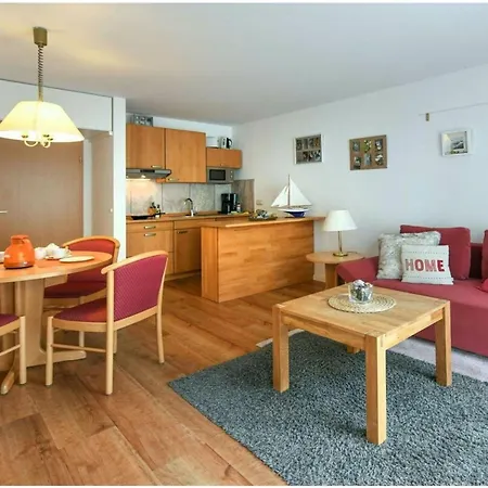 Lovely With Garden Appartement Binz